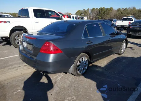 2006 Honda Accord 3.0 Ex z USA, uszkodzony, nr VIN 1HGCM66556A008560